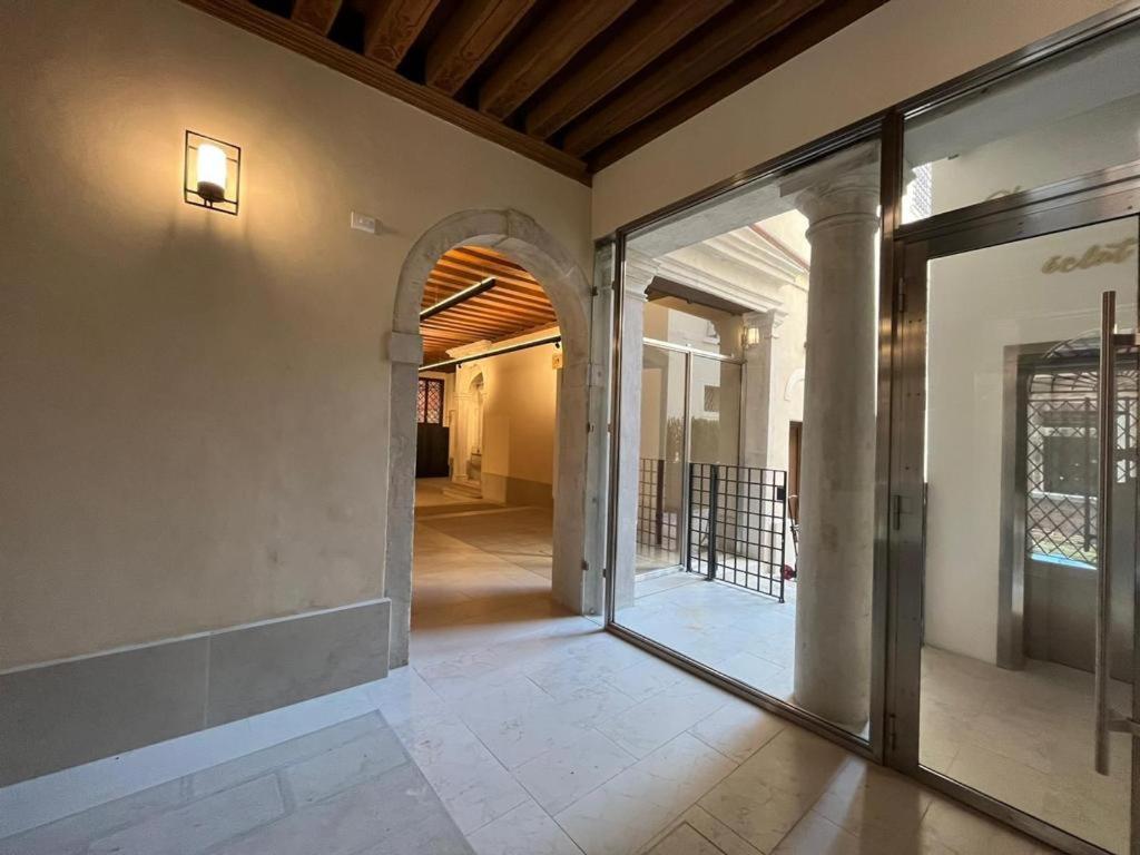 Apartmán Immobiliare Nk Palazzo Bonvicini Benátky Exteriér fotografie