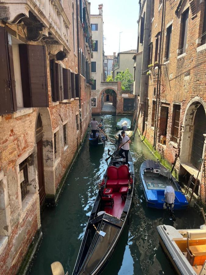 Apartmán Immobiliare Nk Palazzo Bonvicini Benátky Exteriér fotografie